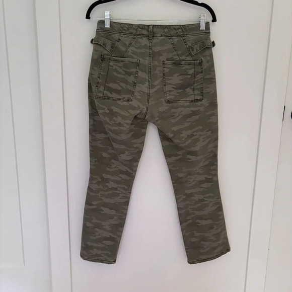 Anthropologie  Cropped Camo Flare Utility Pants Size 27 - Picture 6 of 8